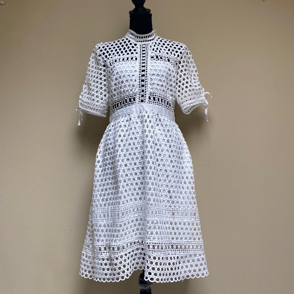 Simply Couture Dresses & Skirts - Simply Couture White Mock Neck A-line Dress with Circle Cut Out Pattern Size L